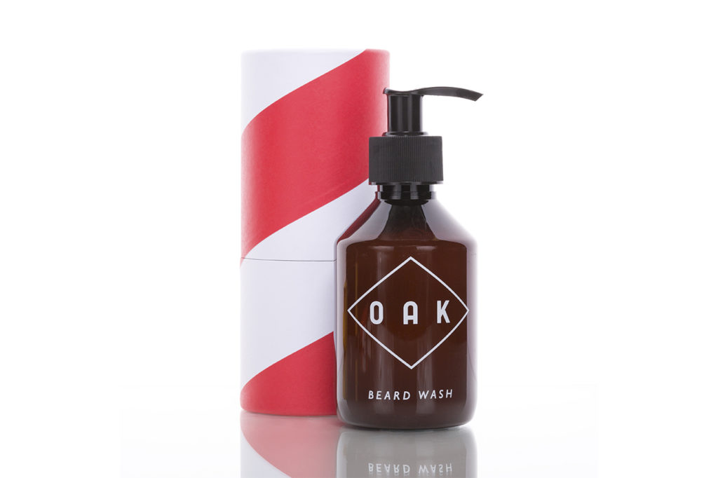 Das Bartshampoo von OAK ist der beste Freund deines Bartes.